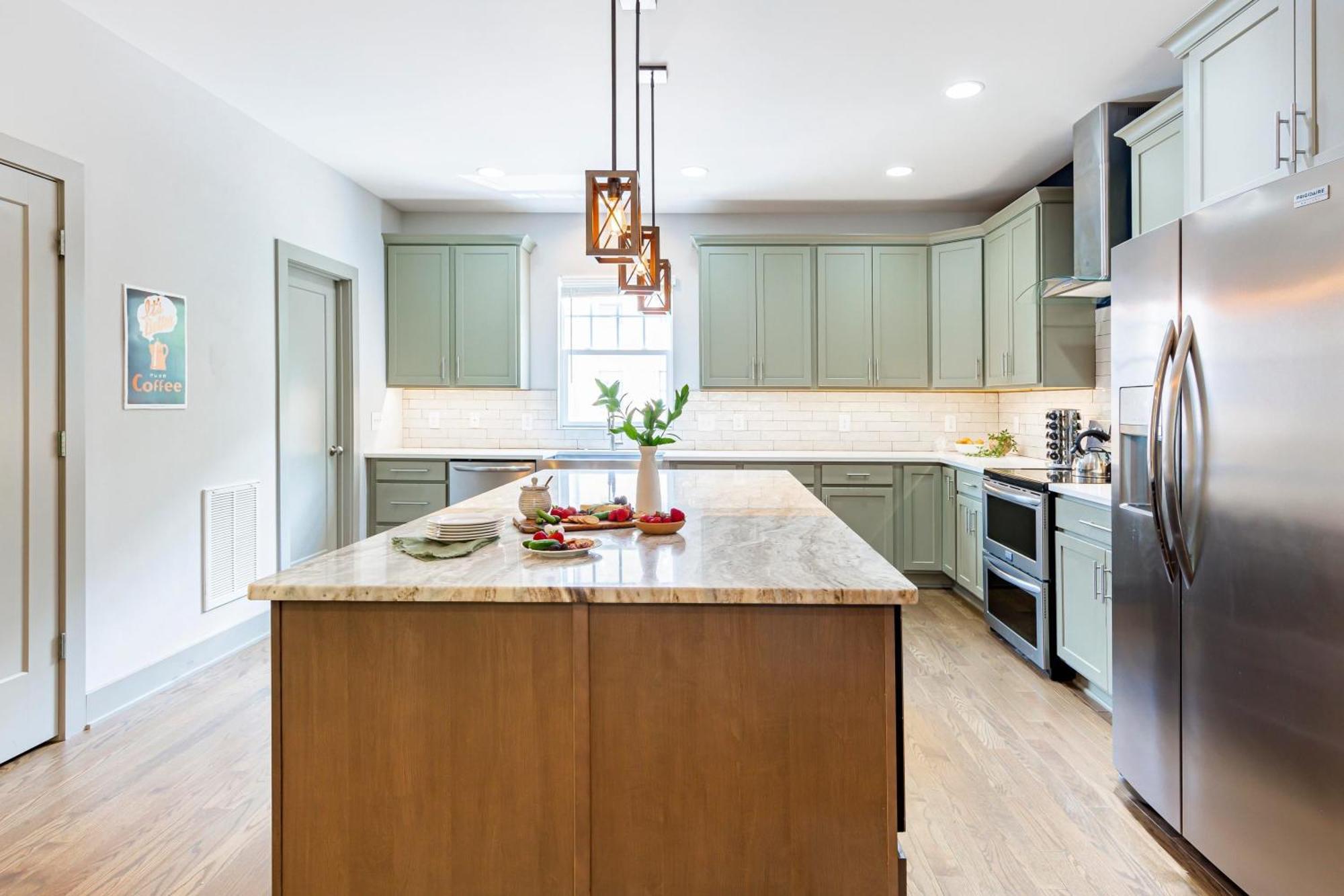 Waverly By Avantstay Nashville-Inspired Townhome W Luxury Kitchen Pool Table Εξωτερικό φωτογραφία